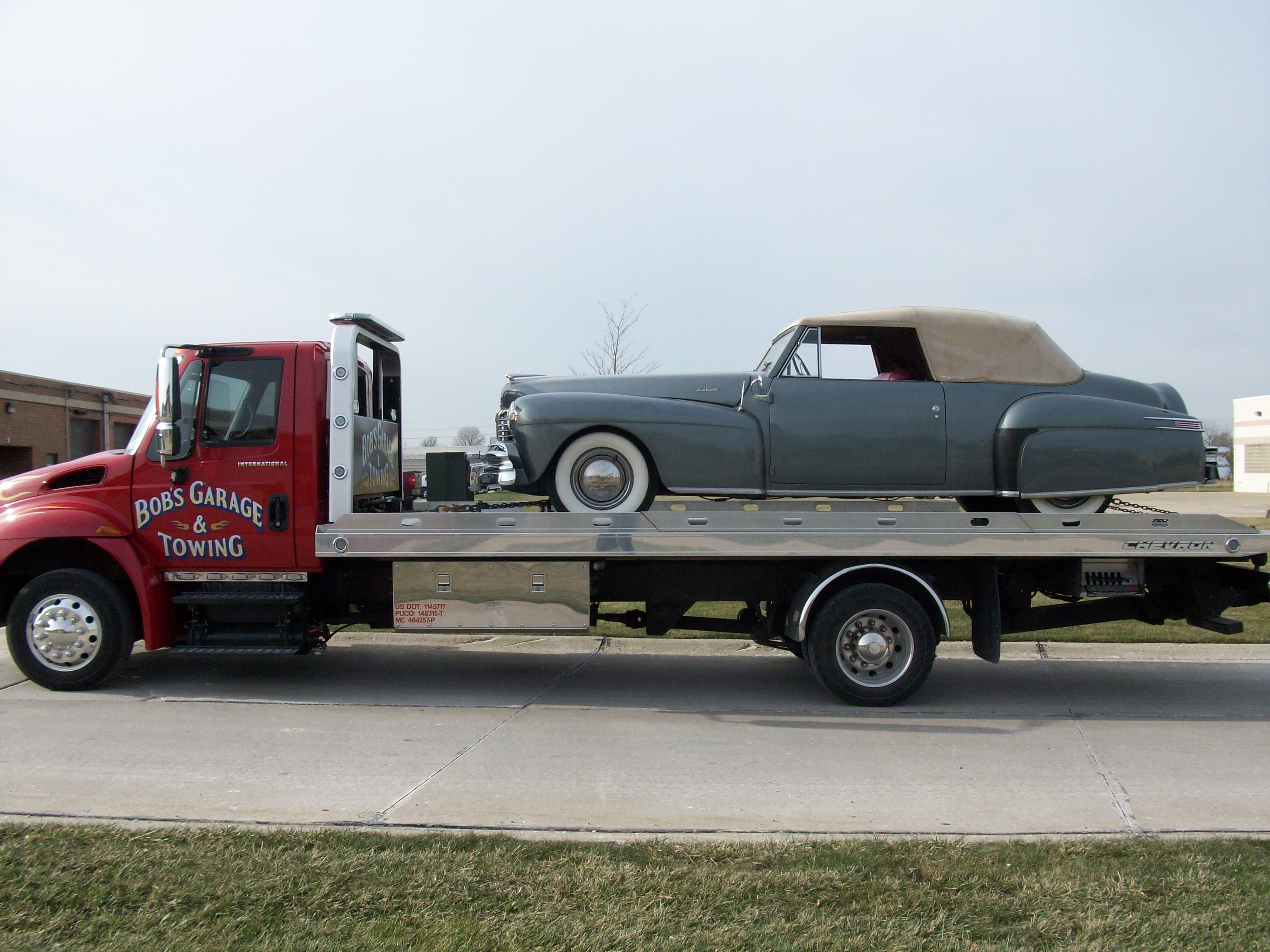 Bob's Garage & Towing Flatbed Services
