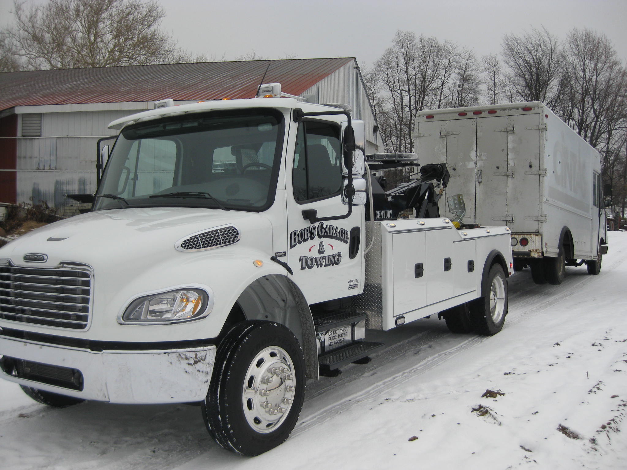 16 ton Wrecker.Very versatile unit.Tows anything from cars to semi's!